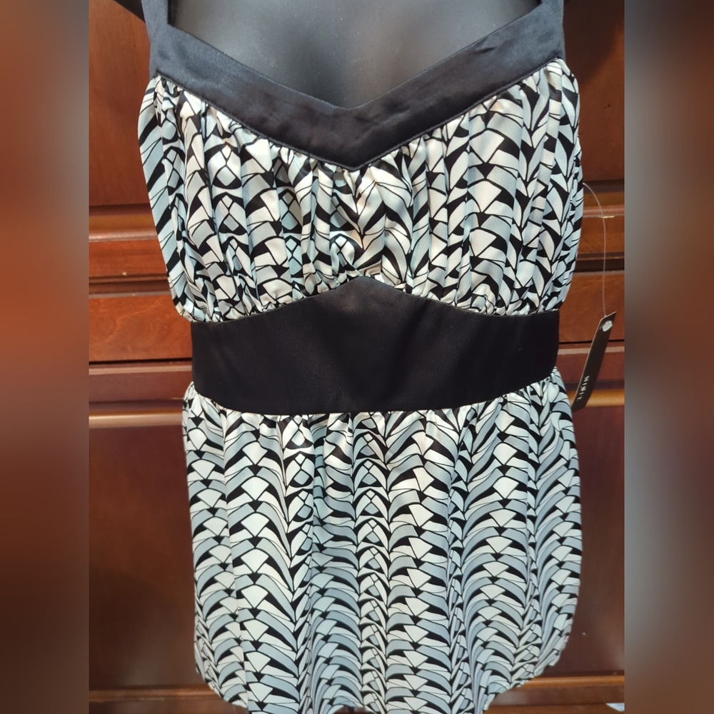 Mixit NWT 🎀 FANCY TANK TOP Style Draped Sweetheart Geometric Black White
